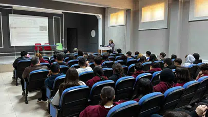 Unutulmaya yüz tutan zanaat gençlerle buluştu: Yarım asırlık usta kürsüye çıktı