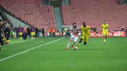 Samsunspor evinde şov yaptı: Göztepe’yi üç golle uğurladı