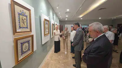 Kütahya’da ince işçilik ve sabır buluştu: Geleneksel tezhip sanatı yeniden hayat buluyor