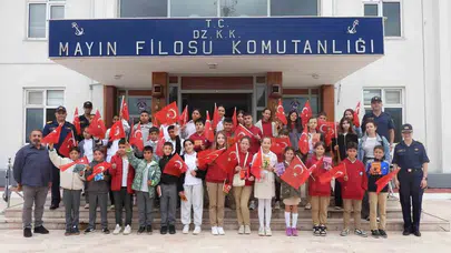 Geleceğin denizcileri Mehmetçik ile buluştu: Erdekli öğrenciler donanmanın kalbine girdi