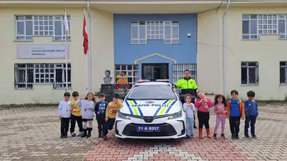 Geleceğin sürücüleri sıralara oturdu: Bozüyük'te miniklere trafik dersi
