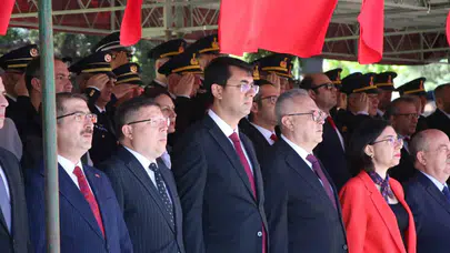 Uşak meydanlarında 19 Mayıs coşkusu: Gençler hünerlerini sergiledi
