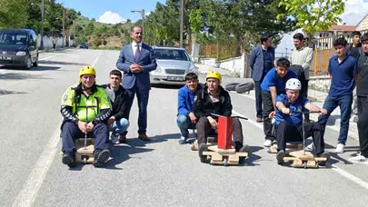 Çekerek’te nostalji rüzgarı: Tahta arabalar kıyasıya yarıştı