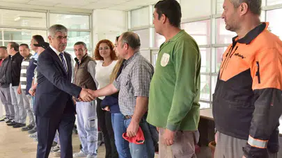 MSKÜ’de bayram coşkusu: Rektör Kaçar personeliyle bir araya geldi