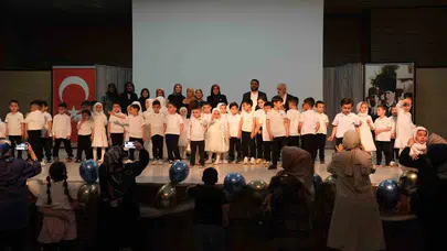 Minik ellerden büyük heyecan: Erzincan’da Kur’an kursu öğrencileri diplomalarına kavuştu