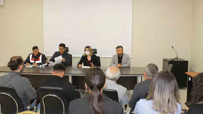 Altıntaş’ta eğitimde güvenlik zirvesi: Öğrencilerin huzuru için yeni yol haritası