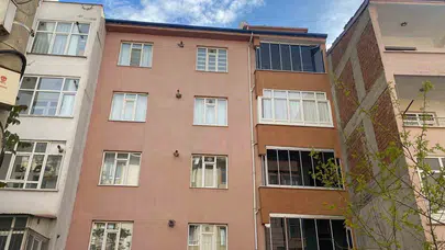 Elazığ’da korku dolu anlar: Balkondan düşen genç kız yaşam mücadelesi veriyor