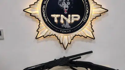 Tokat’ta zehir tacirlerine geçit yok: Köy evinde cephanelik gibi yakalandı