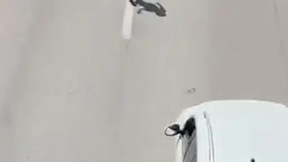 Bursa’da yürekleri ağza getiren anlar: Ölümle dans eden çocuk trafiği birbirine kattı