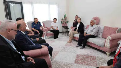 Nazilli’de vefa buluşması: Kaymakam Küpeli şehit evlerine konuk oldu