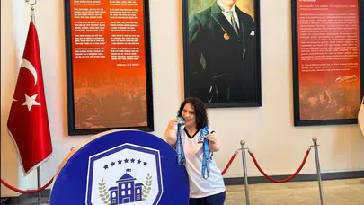 Havuzdan zirveye uzanan azim hikayesi: Meryem Nur Tunuğ Paris'te tarih yazdı