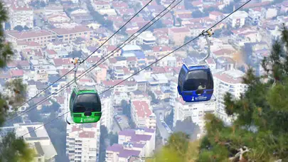 İzmir’de gün batımı keyfi uzadı: Teleferik artık daha geç saate kadar açık