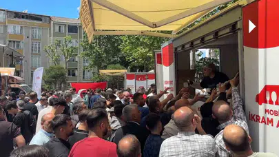 Esenyurt’ta fetih coşkusu aşure tadıyla taçlandı: Cami çıkışında birlik mesajı