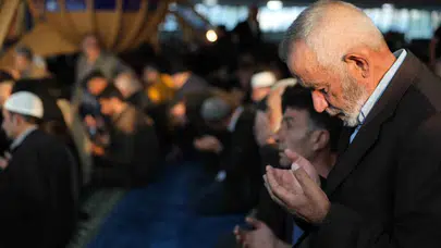 Erzincan’da bayram sabahı: Camiler doldu taştı, kardeşlik iklimi şehri sardı