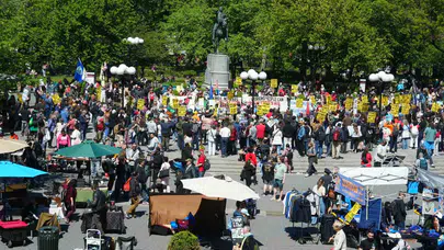 New York sokaklarında 1 Mayıs rüzgarı: Milyarderlere karşı emekçiler meydan okudu