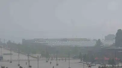 Güne Samsun’da puslu bir başlangıç: Görüş mesafesi düştü, meteorolojiden sağanak uyarısı geldi