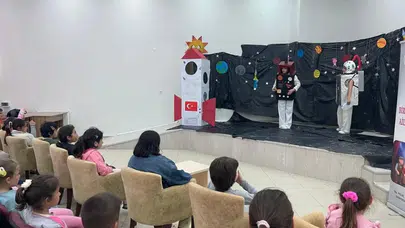 Sahne ışıkları aile değerleri için yandı: Ayancıklı gençler kuşakları buluşturdu