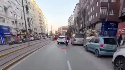 Kamera kaydını sordu, saniyeler sonra kendini yerde buldu: Eskişehir’deki kaza anı kamerada