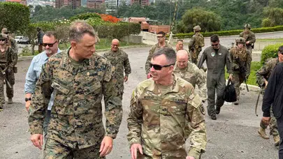 Karakas semalarında gerilim: ABD uçakları büyükelçilik bahçesine indi