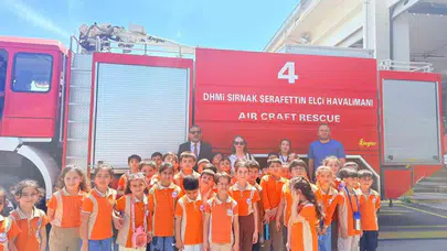 Geleceğin pilotları Şırnak’ta kanatlandı: Minik öğrencilerin havalimanı heyecanı