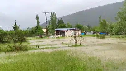 Tokat'ta kabus dolu saatler: Baraj kapakları açıldı, Kelkit Çayı yatağından taştı