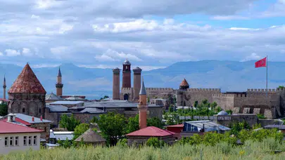 Erzurum’da 2025 modası: Modern isimler yükselişte, geleneksel tercihler zirveyi bırakmıyor