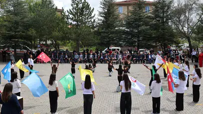 Bünyan’da Gençlik Bayramı rüzgarı: Meydanlar coşkuyla doldu taştı