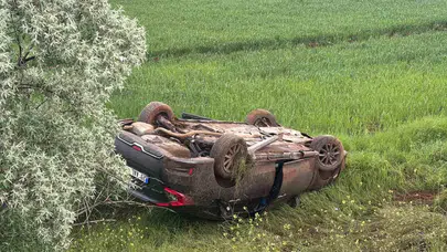 Erzincan’da korkutan kaza: Takla atan otomobildeki 4 kişi ölümden döndü