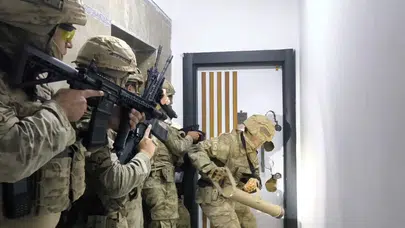 Mersin merkezli dev operasyon: Yasa dışı bahis çetesine ağır darbe
