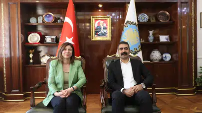 Diyarbakır’da tarihi buluşma: Barış masasına CHP ve MHP daveti