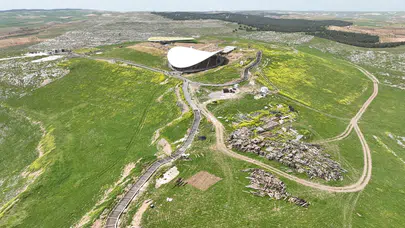 Tarihin sıfır noktasında bahar bereketi: Göbeklitepe’yi hiç böyle görmediniz