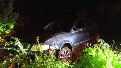 Bursa'da esrarengiz kaza: Otomobilini tarlada bırakıp sırra kadem bastı