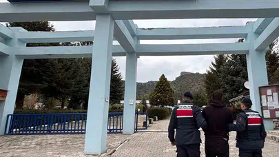 Gölpazarı’nda jandarma operasyonu: Çocuk istismarı suçundan aranan firari cezaevine gönderildi