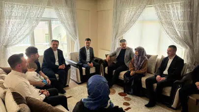 Şehit annesinin kapısını çaldı: Anneler Günü'nde ilk durak Develi oldu