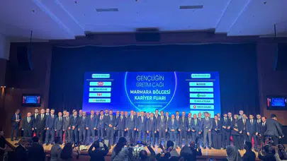 Geleceğin profesyonelleri Bursa’da buluştu: Anadolu Üniversitesi kariyer kapılarını araladı