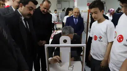 Bayburt’un genç beyinleri bilimle buluştu: 19 özgün proje görücüye çıktı