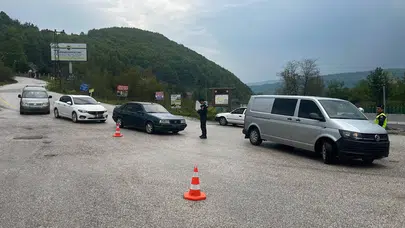 Düzce trafiğinde sıkı takip: Binlerce araç denetlendi, kuralları hiçe sayanlar affedilmedi