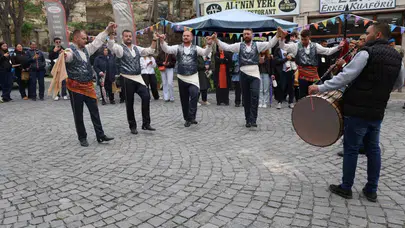 Kapadokya’da lezzet şöleni: "Yıldızlı Sofralar" doğayı koruyarak kuruldu