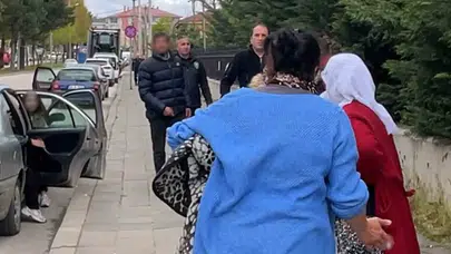 Adliye koridorunda skandal: İfade veren tanığı kovaladılar, görüntü alan gazetecilere ahlaksızca saldırdılar