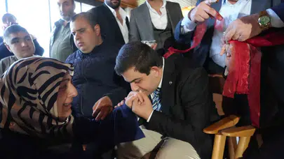 Kına yaktılar, üniforma hayallerine kavuştular: Erzurum’da unutulmaz asker eğlencesi