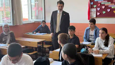 Tuzluca’da eğitim mesaisi: Kaymakam Yılmaz öğrencilerin taleplerini dinledi