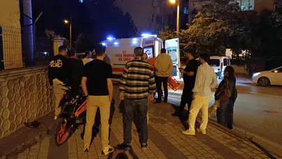 İnegöl’de gece yarısı dehşeti: Motosikletli genç duvara çarparak ağır yaralandı