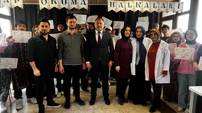 Sayfalar dolusu satırlar sahne ışıklarıyla buluştu: Bayburtlu gençler edebiyatı yeniden yorumladı