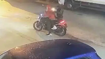 Kapaklı’da gece yarısı dehşeti: Motosikletli saldırganlar kameraya yakalandı