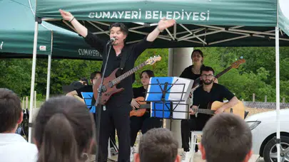 Baharın müjdecisi Cumayeri’nde coşkuyla karşılandı: Geleneksel oyunlar yediden yetmişe herkesi buluşturdu