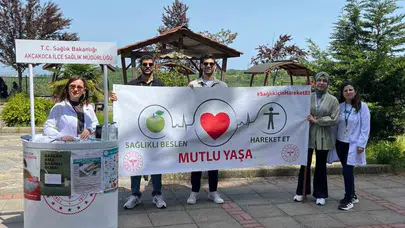 Eğlenceyi sağlıkla buluşturdular: Akçakoca’daki şenlikte stantlar doldu taştı