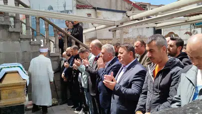 Madenci Ali Ağaç'a hüzünlü veda: Mesai arkadaşları ve sevenleri yalnız bırakmadı