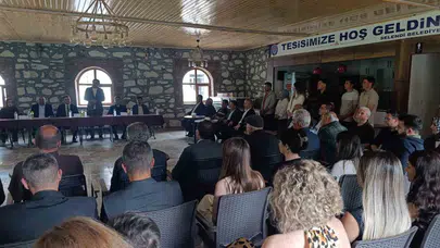 Selendi’de bayram buluşması: Protokol ve vatandaşlar Seyhan Dilik Parkı’nda bir araya geldi
