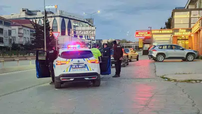 Bafra'da dikkatsizlik kazaya davetiye çıkardı: Motosikletli sürücü hastanelik oldu