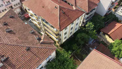 Düzce’de korku dolu anlar: Boş daireden yükselen dumanlar mahalleyi ayağa kaldırdı